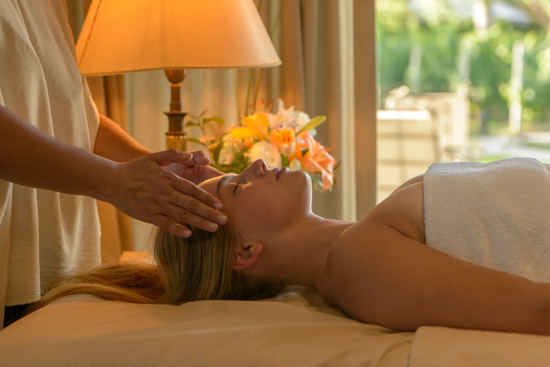 Wellness massage therapy and spa services at hotel Verde Oliva in Maipú, Mendoza